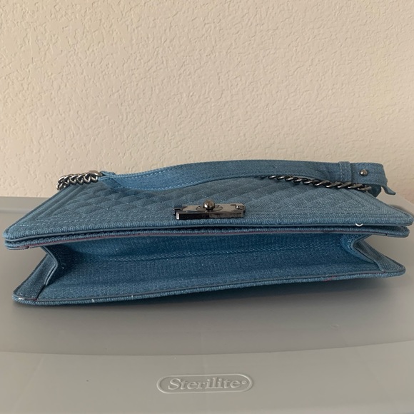 Light Denim Messenger Purse - Picture 6 of 6
